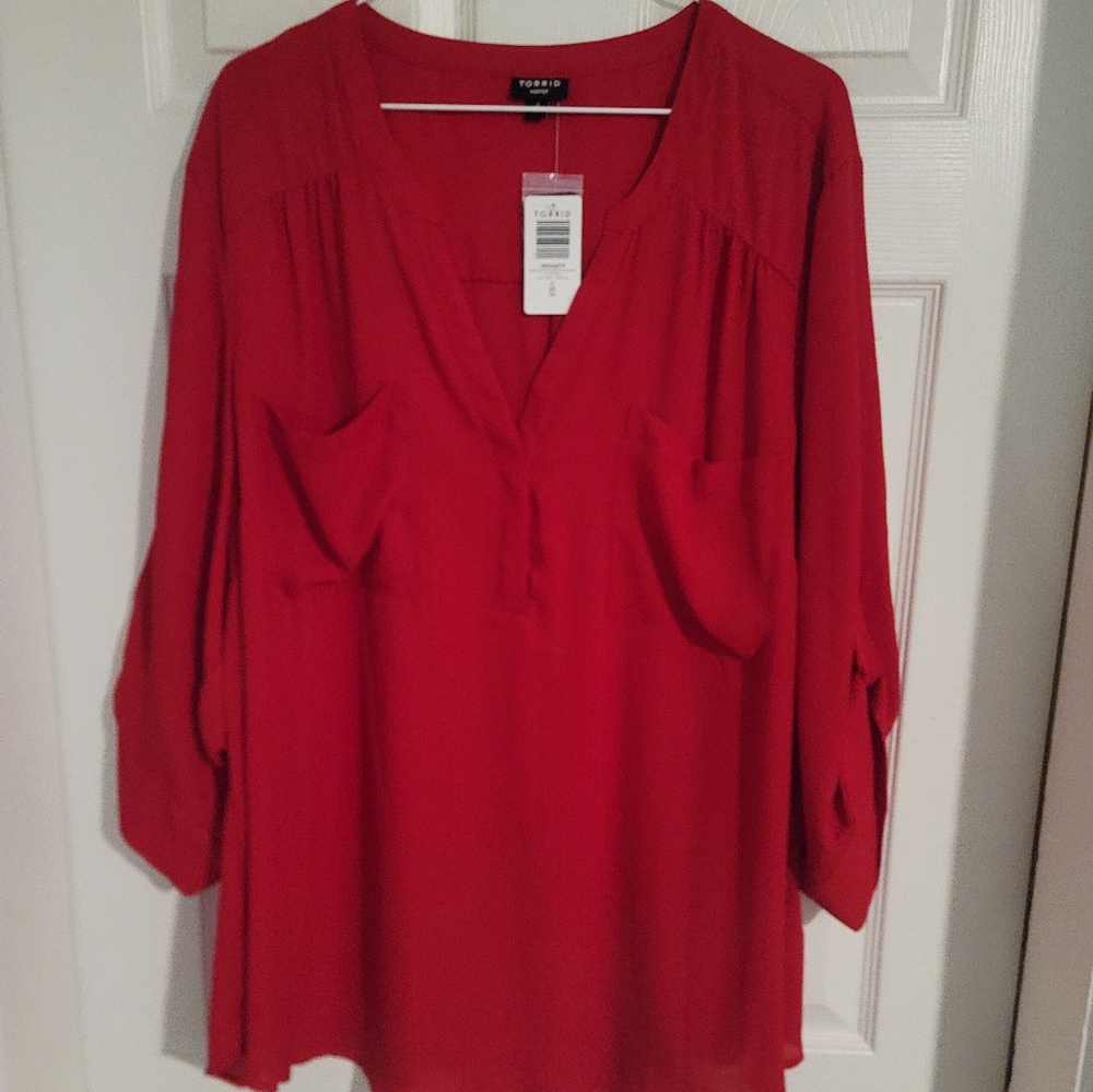 Torrid NWT Size 4 Harper Georgette 3/4 Sleeve Women's Red Blouse - Picture 6 of 7